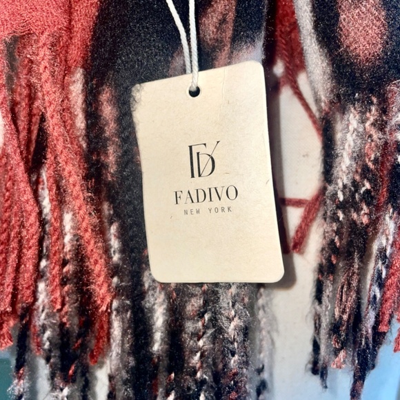 Animal Print Extra Long Scarf or Shawl,  Fadivo New York, NWT - Picture 5 of 11